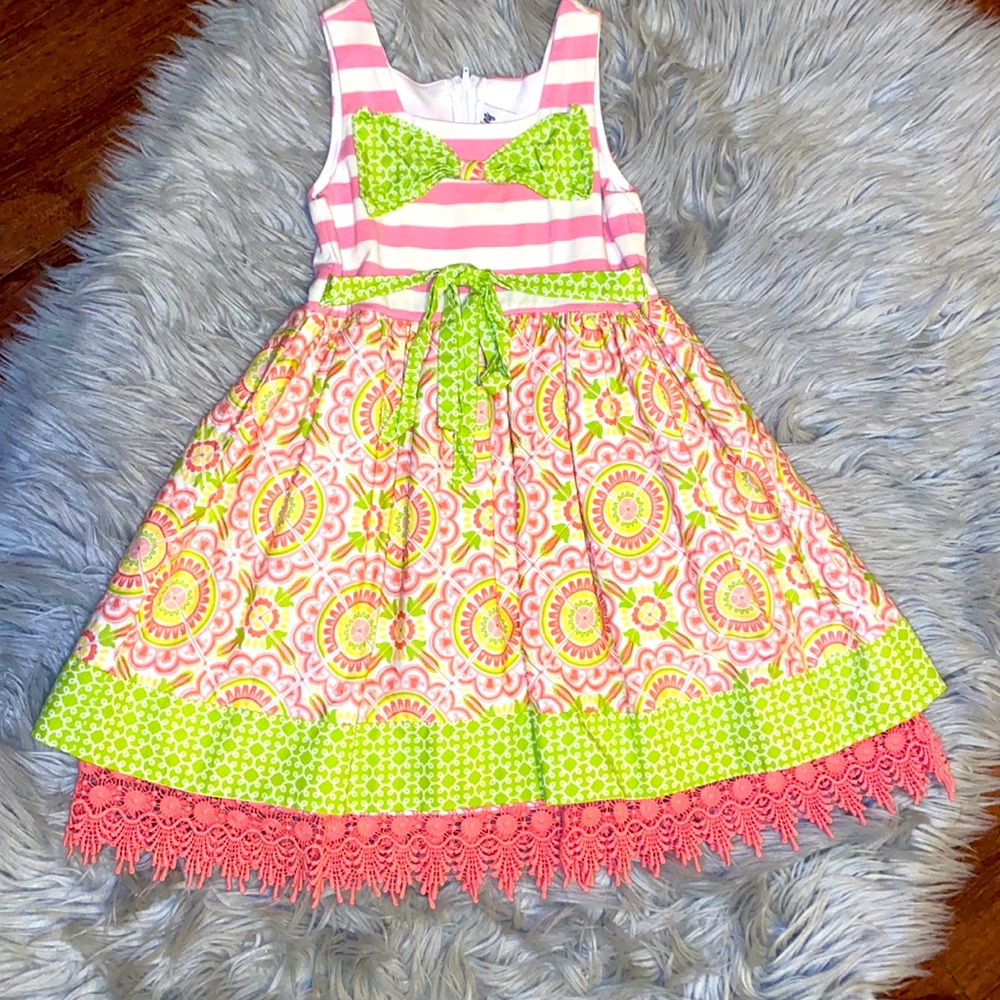 Girls size 6 summer dress excellent condition